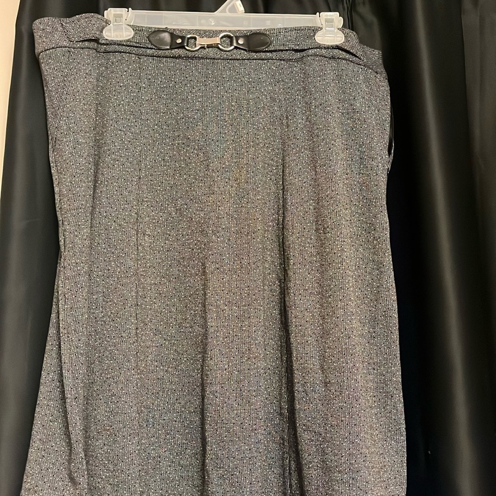 Ladies sz 20w CJ Banks black/grey tweed skirt